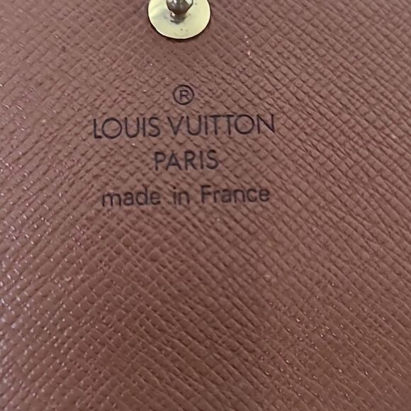 💯 Authentic Louis Vuitton Short Wallet 🍀 - Picture 4 of 17